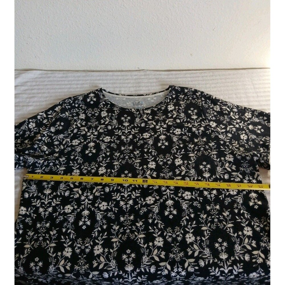 Croft & Barrow Womens Plus Size 1X Black White Floral Classic Tee Top - Picture 9 of 12